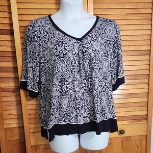 Simply Vera Vera Wang Black and White Paisley Blouse